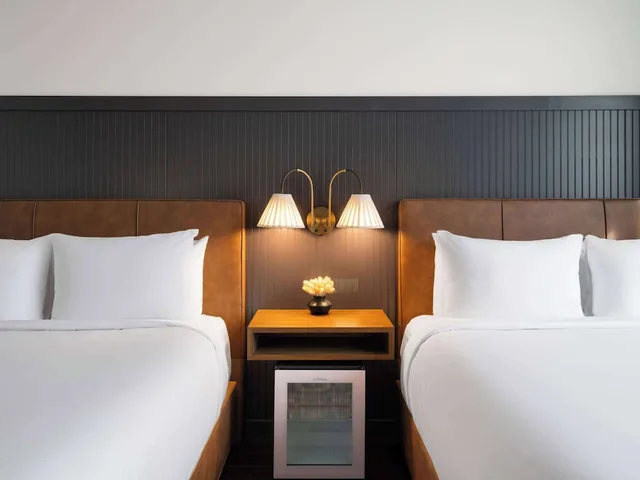 غرفة بسريرين كوين، Origin Kansas City, a Wyndham Hotel 2/4