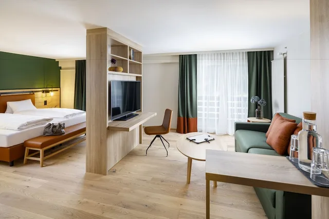 جناح جونيور بسريرين منفصلين بإطلالة على الجبل مع أريكة، Hirschen Wildhaus Swiss Quality Hotel 3/4