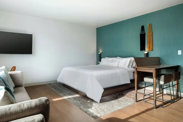 استوديو بسرير كينج مع أريكة، Element Reno Experience District 1/2