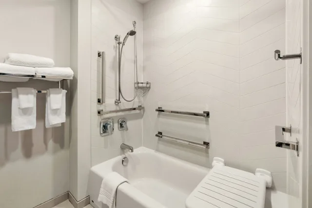 Room, 2 Queen Beds, Fairfield Inn & Suites by Marriott Seattle Downtown/Seattle Center 6/6