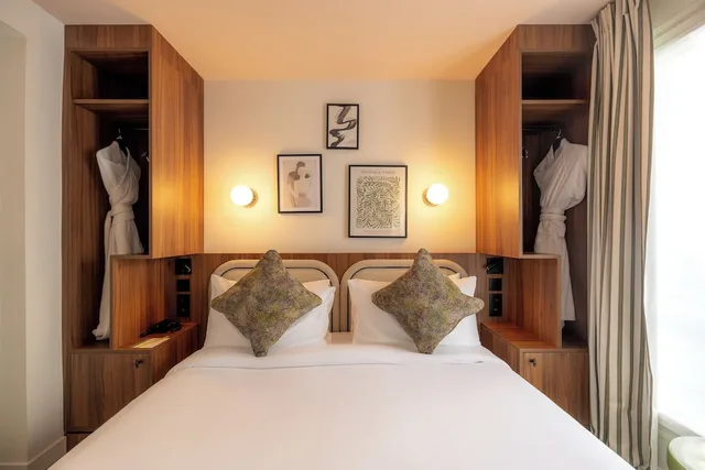 Superior, Queen Bed, Hotel Salvia 1/8