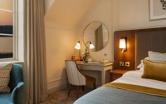 غرفة تنفيذية بسرير كينج بإطلالة على البحيرة، Lough Erne Resort 4/5