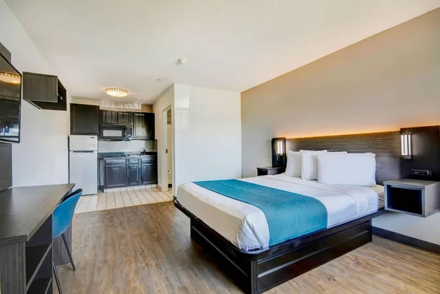 1 Queen Bed - Mobility Accessible Tub Nsmk، Studio6 Extended Stay - Ocean Springs, MS 1/8