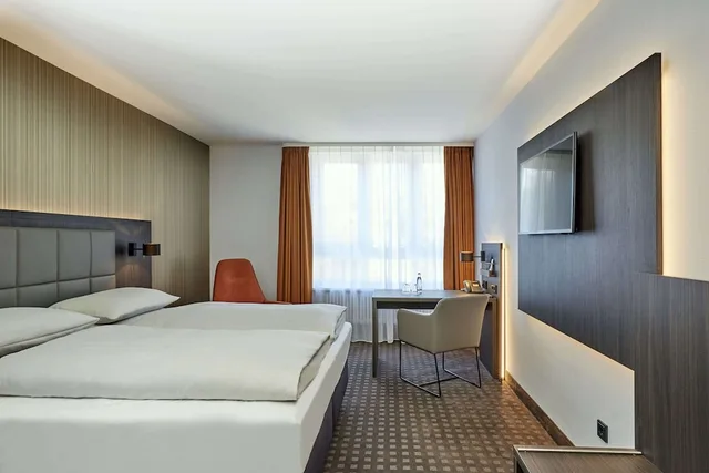 Comfort, Double Bed, H4 Residenzschloss Bayreuth Formerly Ramada Hotel Residenzschloss 1/4