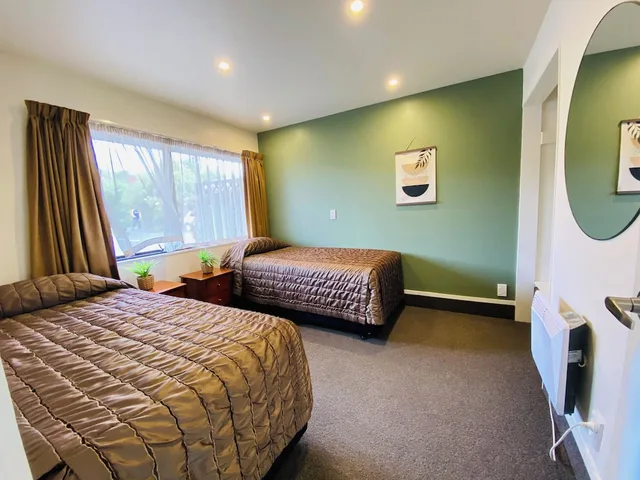 شقة عائلية بغرفتي نوم، Commodore Motels 1/8