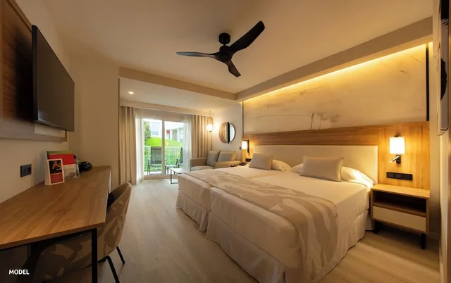Standard, Double Bed, Sea View, Balcony, Riu Palace Nautilus - Adults Only 4/10