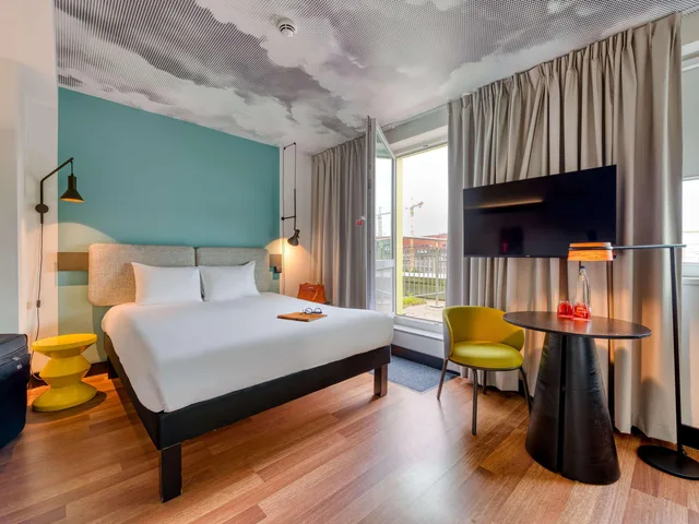 غرفة بسرير مزدوج بشرفة، ibis Berlin Kurfurstendamm 1/6