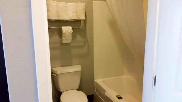غرفة ديلوكس بسريرين كوين، Studio6 Beeville, TX 4/8