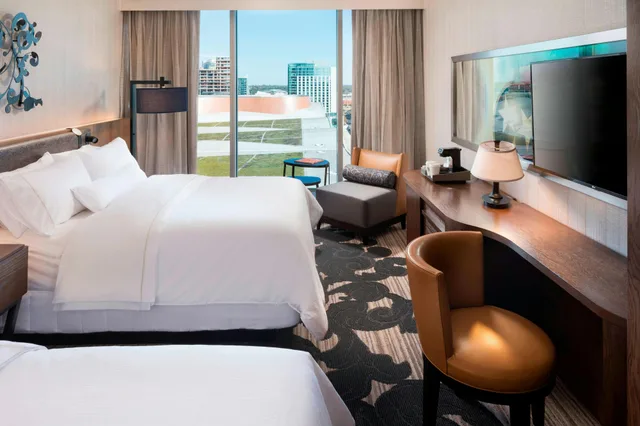 Room, Double Bed, The Westin Nashville 2/3