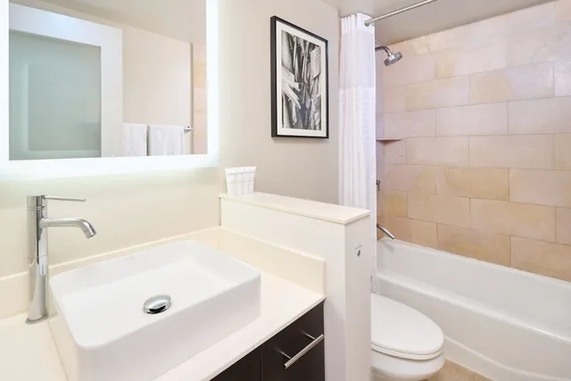 غرفة بسرير كينج بإطلالة على البحر، Hotel Renew 6/10