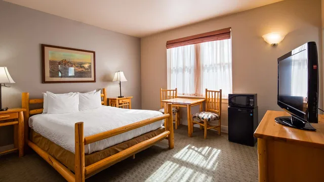 Room, Queen Bed, Best Western Plus Plaza Hotel 1/4