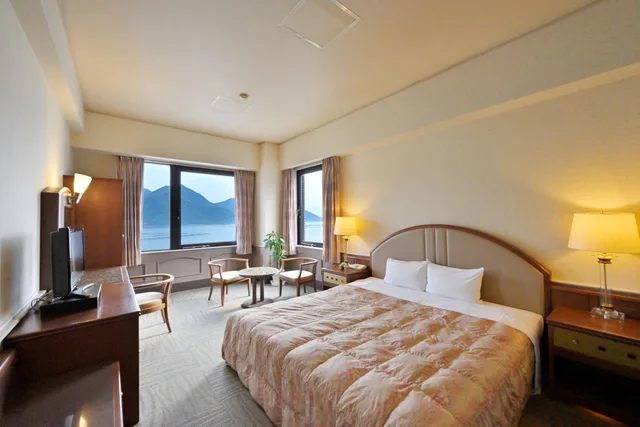 غرفة قياسية، Miyajima Coral 1/2