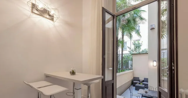جناح بسريرين كوين بشرفة مع أريكة، Milan Royal Suites Magenta Luxury Apartments 3/3