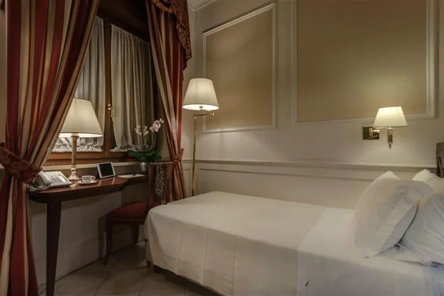 غرفة مفردة، Palazzo Cardinal Cesi 2/5