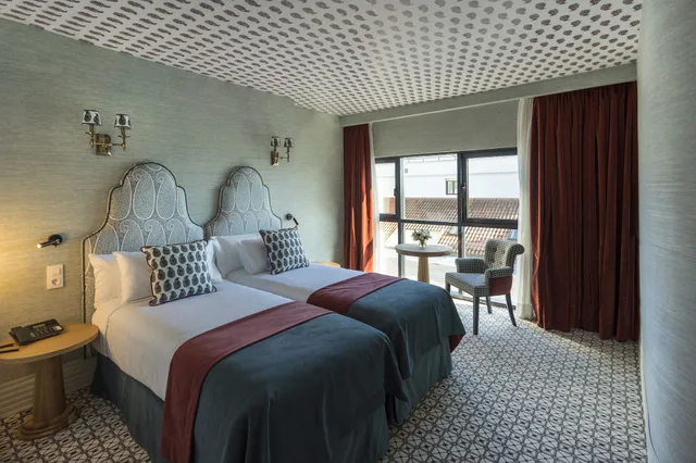 غرفة بريميوم بسرير مزدوج أو سريرين منفصلين، Casa Verbena Madrid, Outset Collection by Hilton 2/2