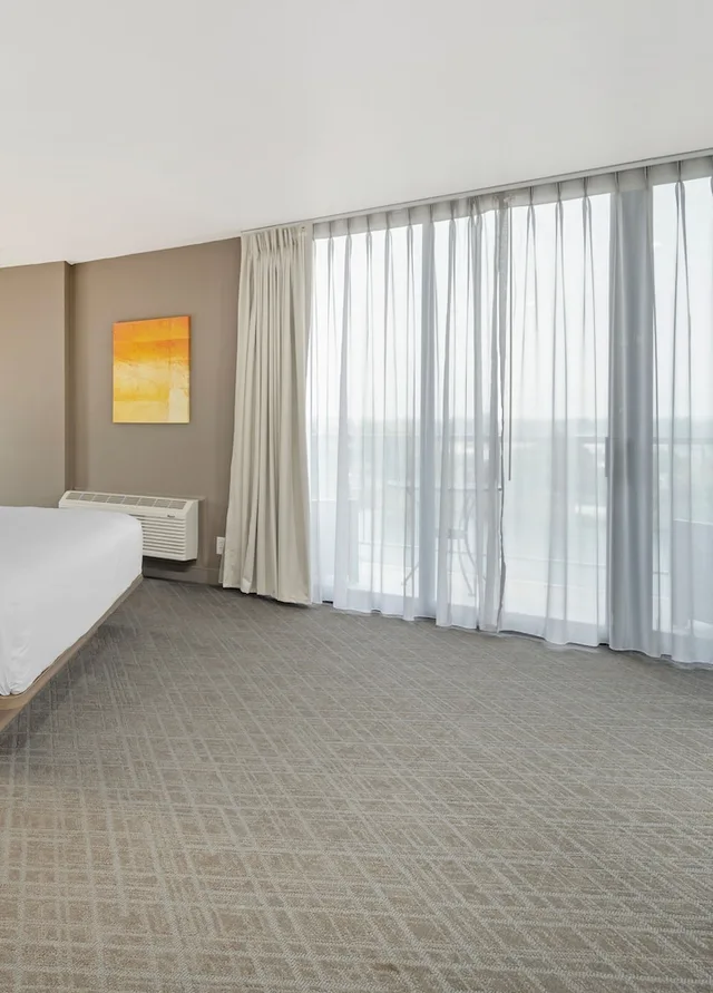 Room, 2 Queen Beds, Falls View, Sofa، Comfort Suites Idaho Falls 6/9