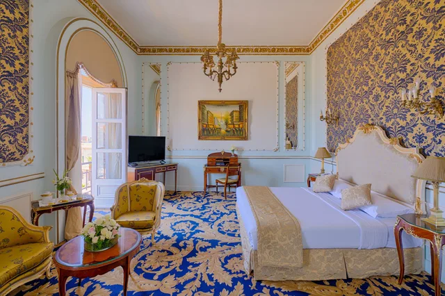 Golden Paradise Suite Direct Sea View with Light Dinner، Le Metropole Luxury Heritage Hotel Since 1902 by Paradise Inn Group 8/10