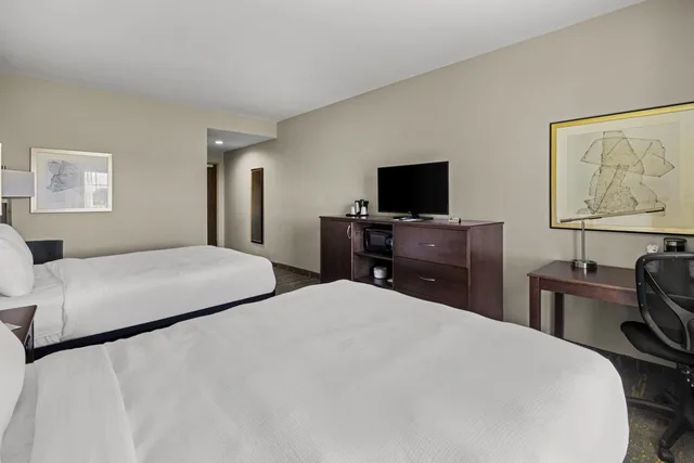 Room, Queen Bed, Accessible, The Mulberry Hotel 7/10