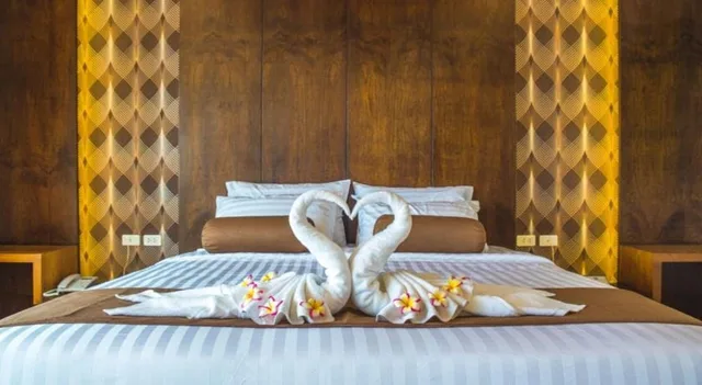 غرفة فاخرة مزدوجة بإطلالة على البحر، Phi Phi Cliff Beach Resort 2/3