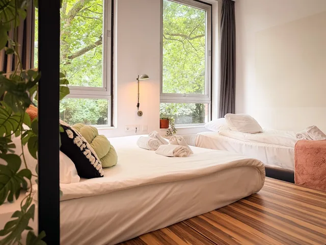 Room, Triple, 1 Double and 1 Single Bed, De Pijp Boutique Hotel 8/10