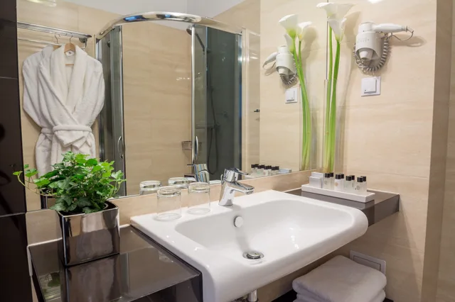 غرفة ثلاثية، QUEEN BOUTIQUE HOTEL 3/7