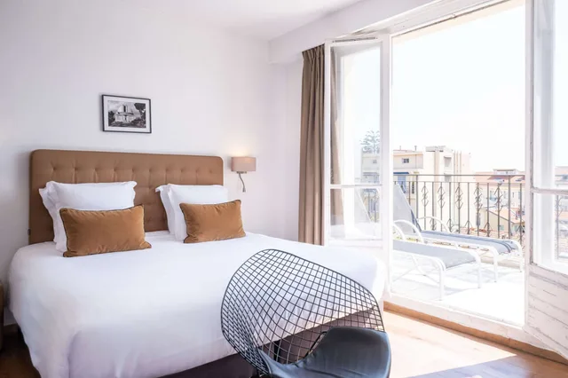 Deluxe, Queen Bed, Hotel Le Soleia 4/7
