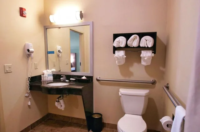 استوديو بسرير كينج مع أريكة، Hampton Inn & Suites Jacksonville - Beach Boulevard/Mayo Clinic Area 7/7