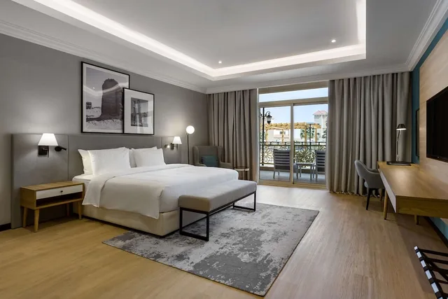 3 Bedrooms, Pool, Family, Villa, 2 King Beds, Terrace، فندق راديسون مطار الرياض(Radisson Riyadh Airport) 4/9