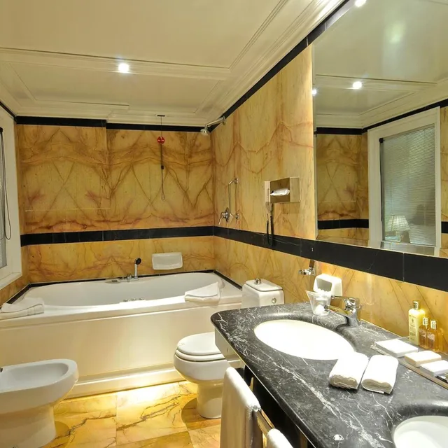 غرفة ديلوكس ثلاثية بشرفة، Parco Dei Principi Grand Hotel & Spa 4/4