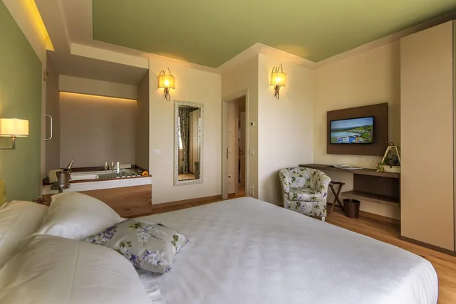 جناح بجاكوزي، Resort 37 1/6