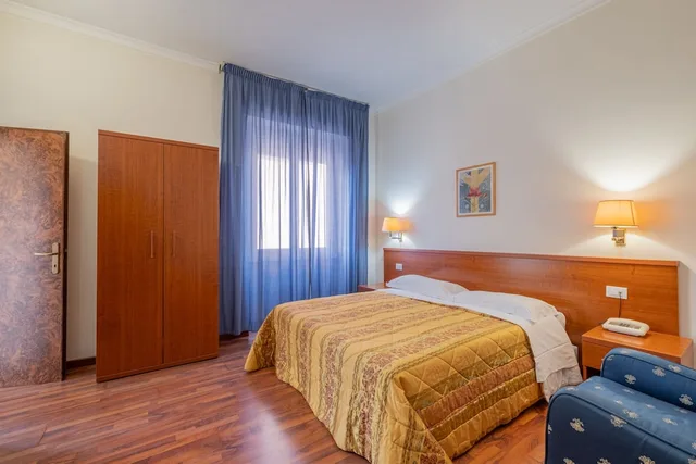 غرفة قياسية ثلاثية بسرير كوين وسرير فردي، Monteverde 3/4