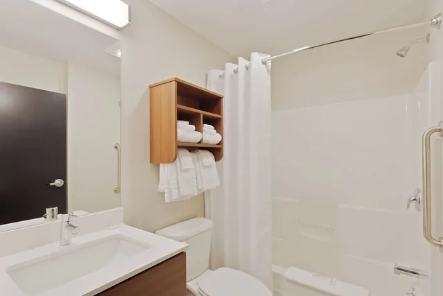 غرفة أساسية بسريرين كوين، Microtel Inn & Suites By Wyndham Windham 2/2