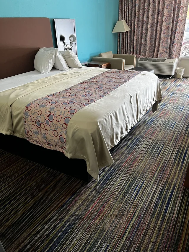 غرفة بزنس بسرير كينج، Discovery Inn Lafayette Airport I-10 5/9