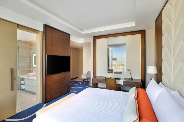جناح تنفيذي بسريرين مزدوجين بغرفتي نوم للمدخنين، فندق ماريوت جدة طريق المدينة(Jeddah Marriott Hotel Madinah Road) 1/5