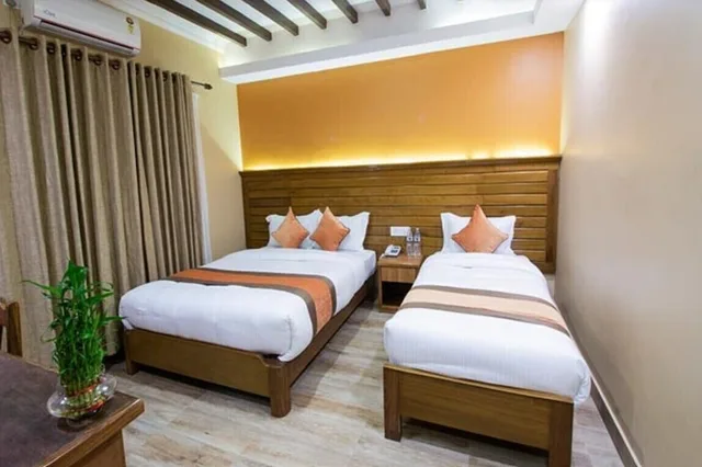 غرفة ديلوكس بسريرين منفصلين، Hotel Sarawan Karachi 3/4