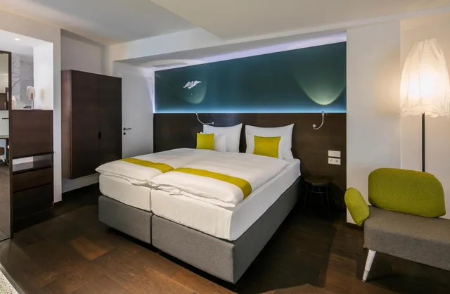 جناح، Arcotel Donauzentrum 2/10