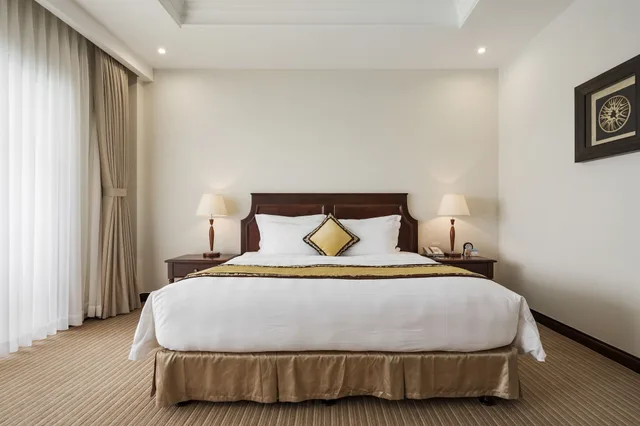 غرفة ديلوكس بسرير كينج بإطلالة على الحديقة، Vinpearl Resort and Spa Phu Quoc 1/5