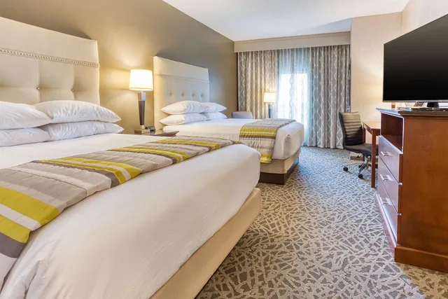 غرفة ديلوكس بسريرين كوين، Drury Inn and Suites Cincinnati Northeast Mason 1/2