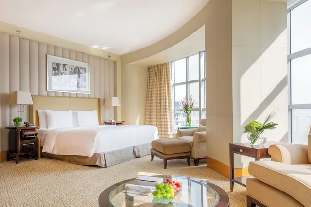 جناح كلوب بريميير بسرير مزدوج بغرفة نوم واحدة، Ritz Carlton Financial Street 2/6
