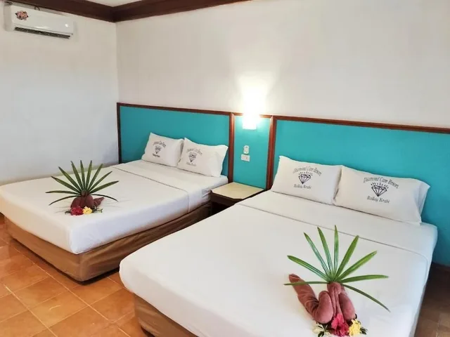 بنغل بسريرين كوين، Diamond Cave Resort 1/1