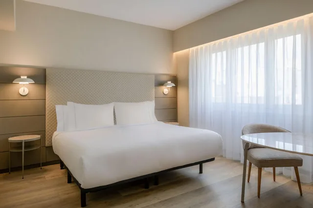 غرفة غراند بسرير مزدوج، AC Hotel Carlton Madrid by Marriott 2/4