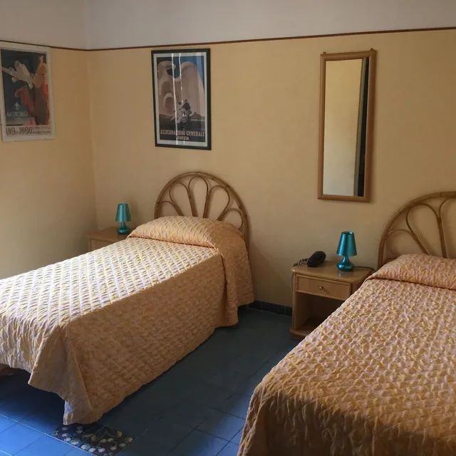 غرفة بسرير مزدوج أو سريرين منفصلين، Hotel Touring 4/10