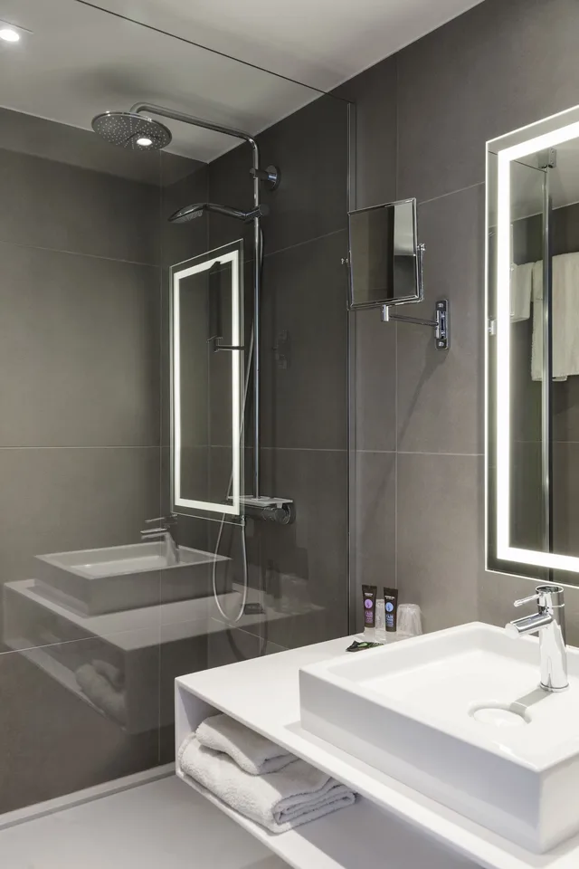 غرفة سوبيريور بسرير كوين مع أريكة، NOVOTEL EDINBURGH CENTRE 7/8