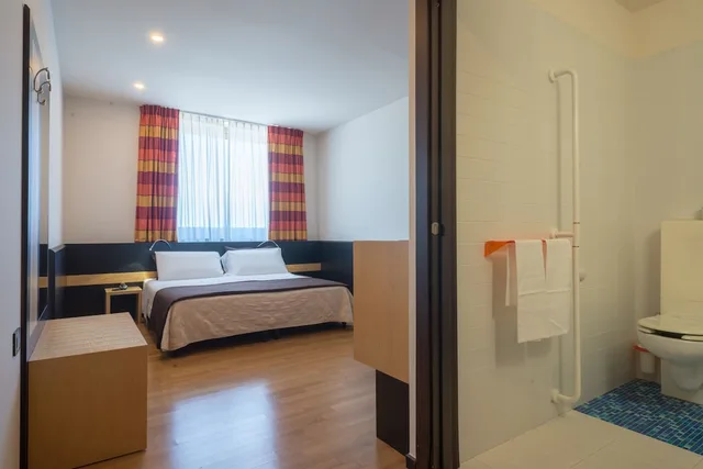 غرفة كومفورت لذوي الإعاقة، Sanlu Hotel 2/3