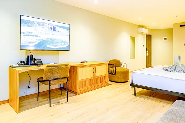 Superior, Double Bed, Kombo Beach Resort 5/6