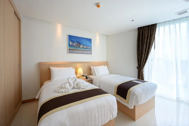 Two Bedroom Suite Pool Access، The Beachfront Hotel Phuket 5/10