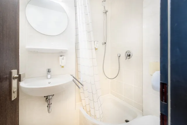 غرفة اقتصادية مفردة، Hotel Leonet 7/8