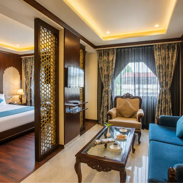 جناح، Comfort Inn Sapphire 5/8