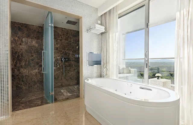 Infinity, Penthouse, King Bed، Conrad Algarve 3/3