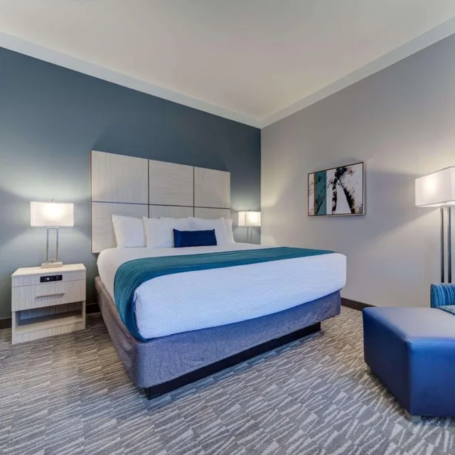 Suite, King Bed, Accessible, Hotel Peppertree Bend, BW Premier Collection 5/10